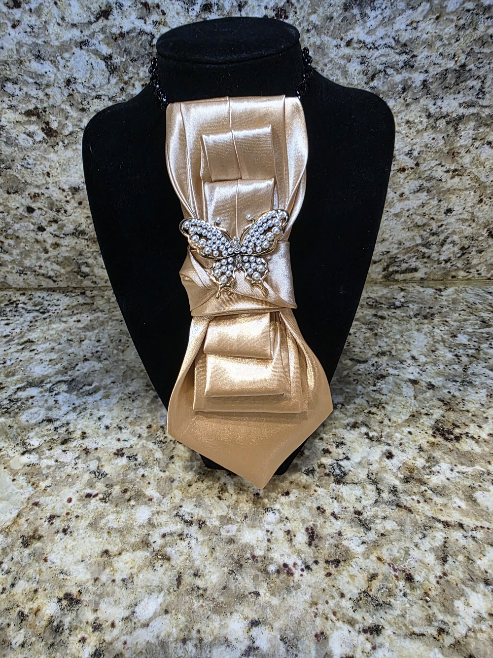 Tie Necklace | Creme Satin